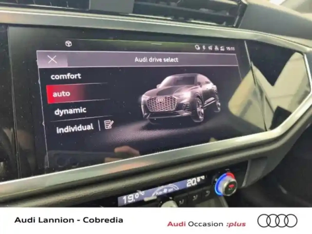 Audi Q3 sportback 45 tfsi e 245ch s line s tronic 6 — photo 14
