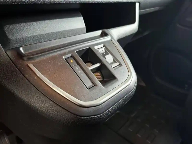 Peugeot Expert ca fixe m diesel 150 ch automatique — photo 30