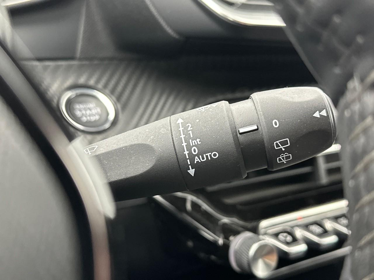 Peugeot 208 puretech 100 s&s bvm6 allure — photo 18