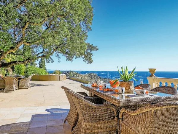 SPLENDIDE VILLA VUE PANORAMIQUE