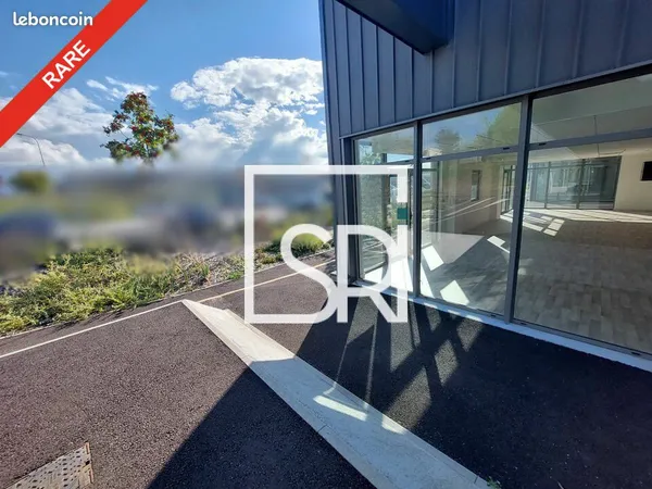Bureaux 250 m² PONT DU CHATEAU