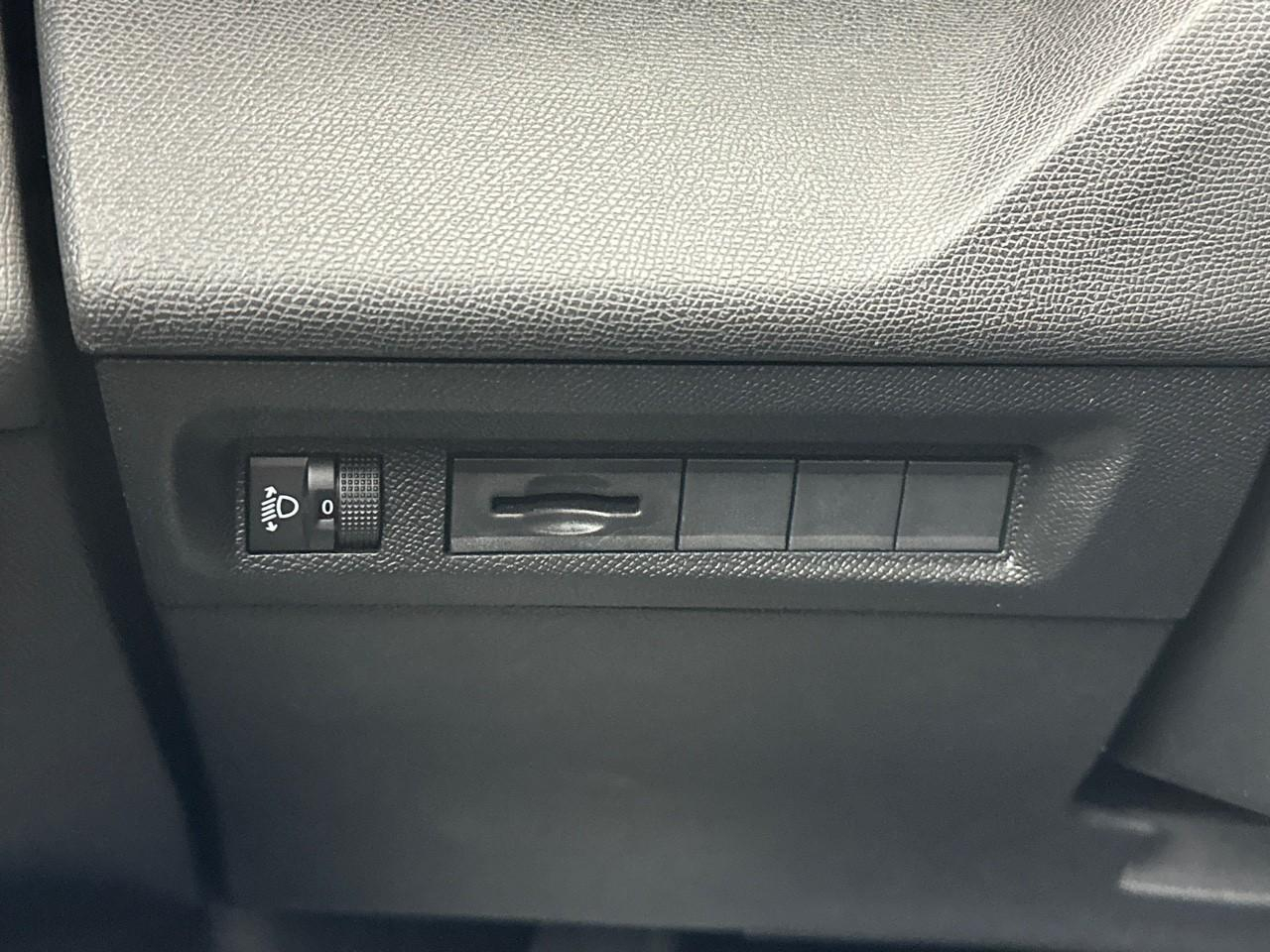 Peugeot 308 bluehdi 130ch s&s eat8 allure — photo 16
