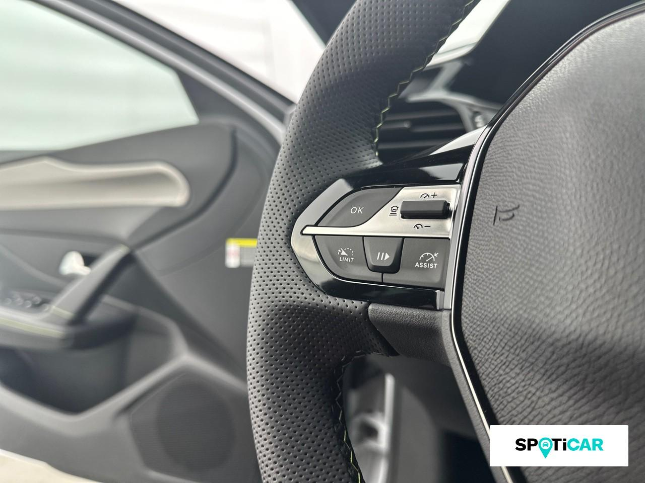 Peugeot 308 plug-in hybrid 195ch gt e-dcs7 — photo 17
