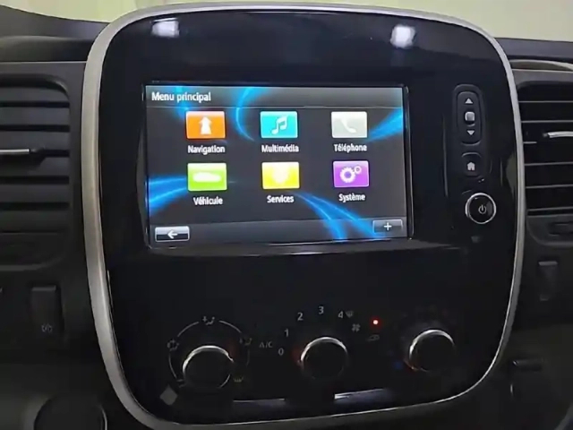 Renault Trafic combi l1 dci 145 energy s&amp;s — photo 19