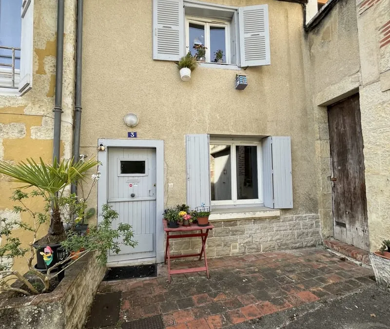 Photo 1
