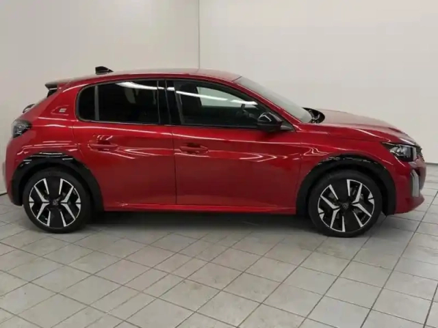 Peugeot 208 e- 136ch gt — photo 15