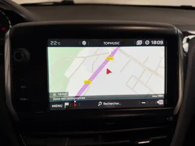Peugeot 208 1.2  82 allure 5p gps / clim auto / régulateur — photo 13