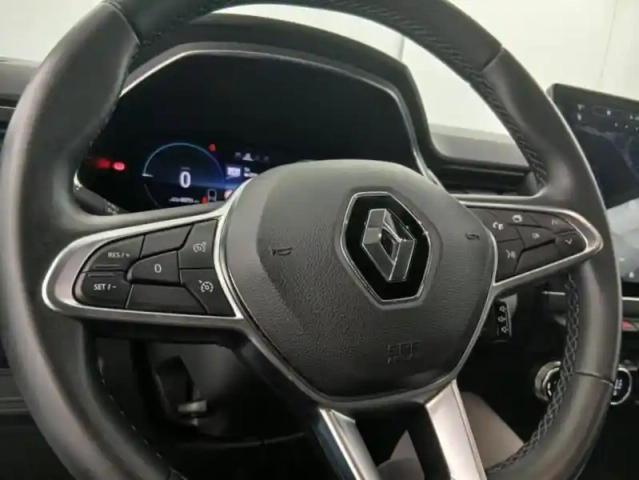 Renault Captur e-tech plug-in 160 intens — photo 24