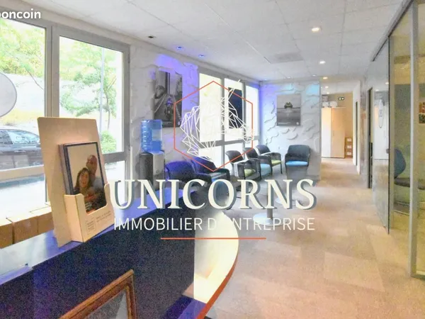Bureaux 453 m²