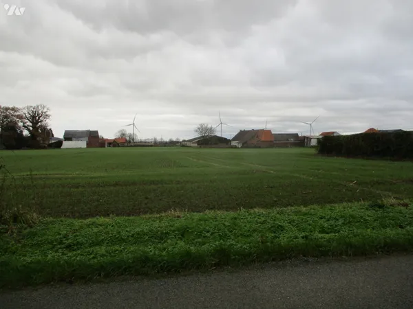 Terrain 750 m²