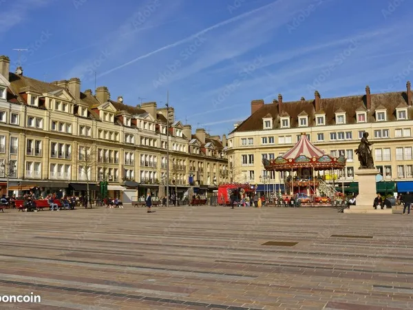 Local commercial Emplacement n°1 Place Jeanne Hachette