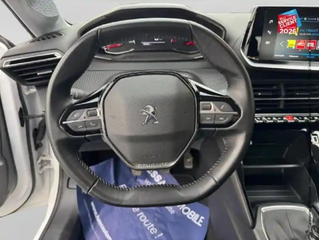 Peugeot 208 1.2 puretech 100ch s&amp;s active pack 118g — photo 12