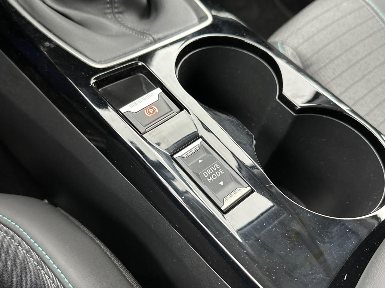 Peugeot 2008 puretech 100 s&s bvm6 allure — photo 32
