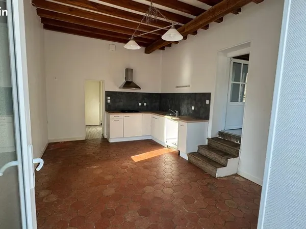 Maison en pierre bourg de Radon