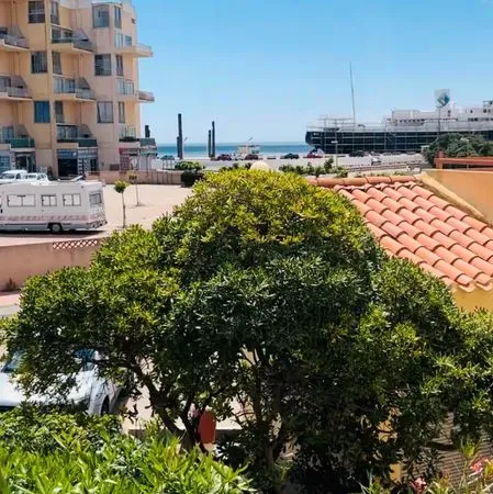 Appartement 1 pièce 17m2 en bord de mer-secteur Lydia