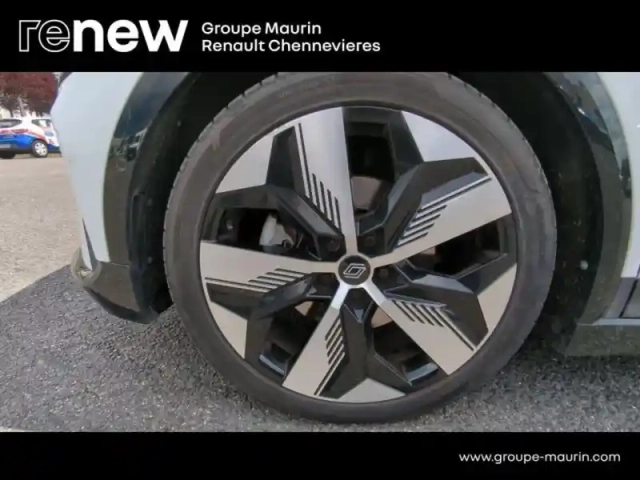 Renault Megane e-tech electric ev60 220ch techno super charge — photo 11