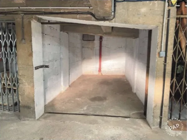 Garage/Parking