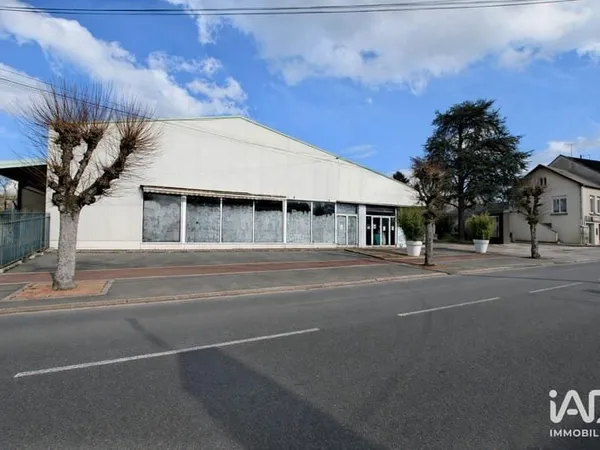 Immeuble commercial 1000 m²