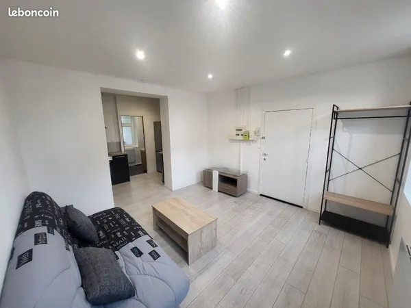 Location studio meublé avec garage