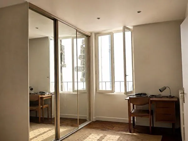 Grande chambre 17 m2 colocation de 3 centre ESC