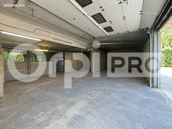Local d'activité 140 m²