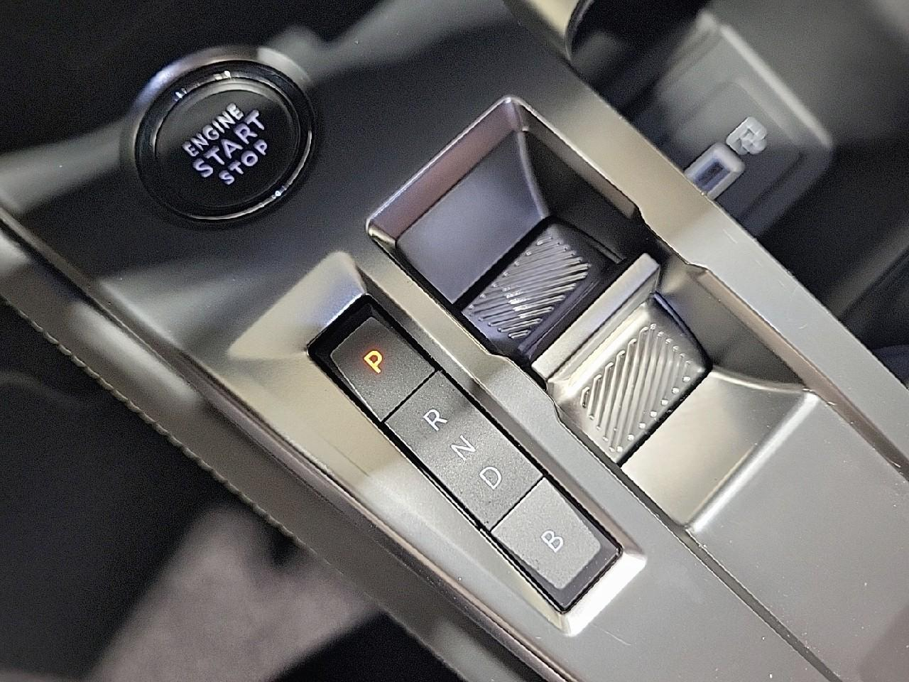 Peugeot 408 phev 225 e-eat8 gt — photo 17