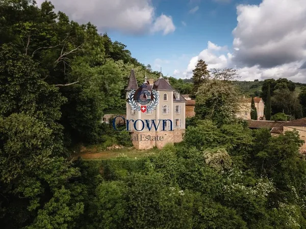 Château 10 pièces 300 m²