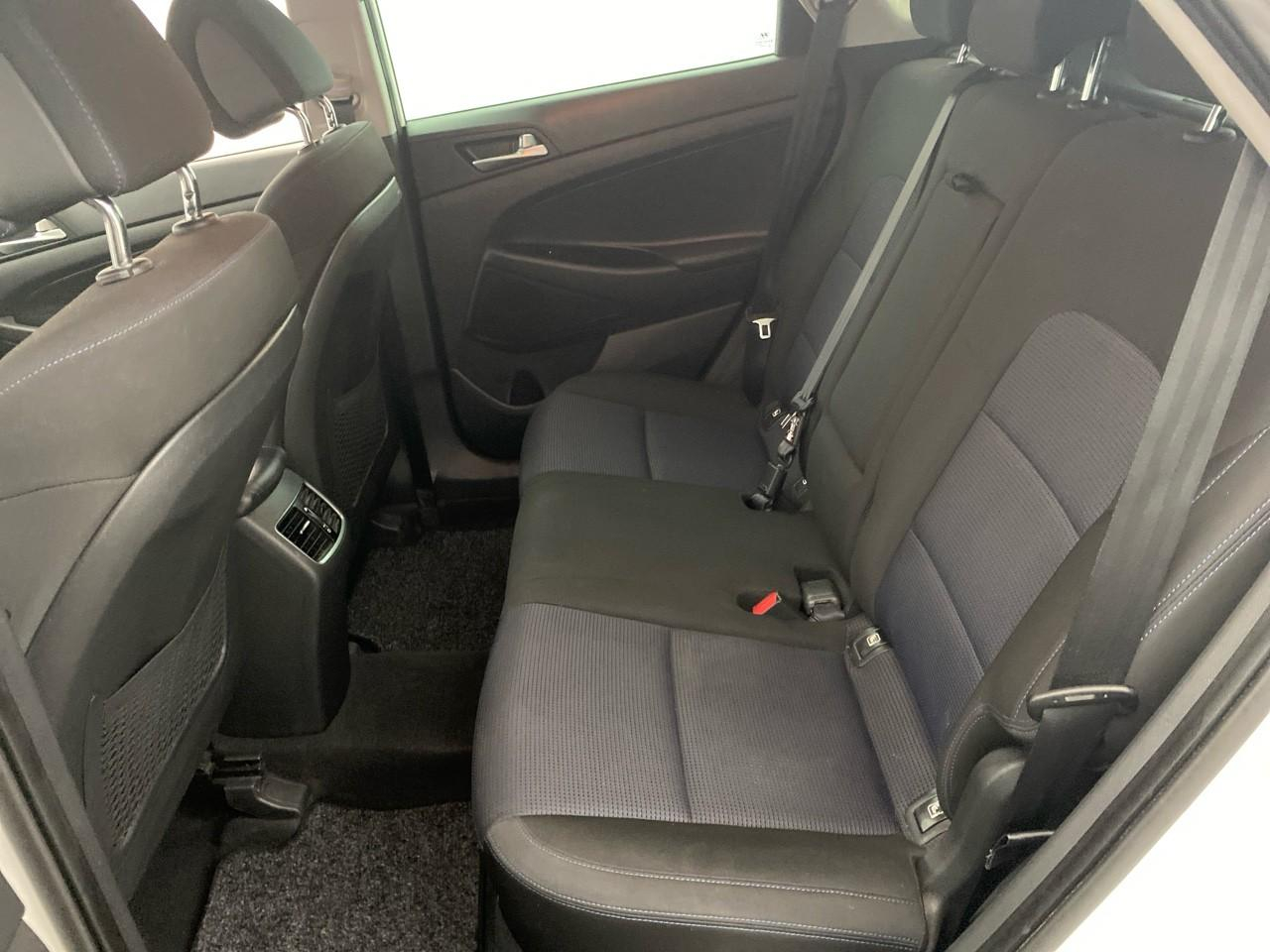 Hyundai Tucson 1.7 crdi 115 2wd business — photo 13