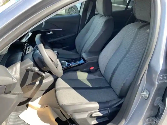 Peugeot 208 1.2 100ch s&amp;s allure — photo 10