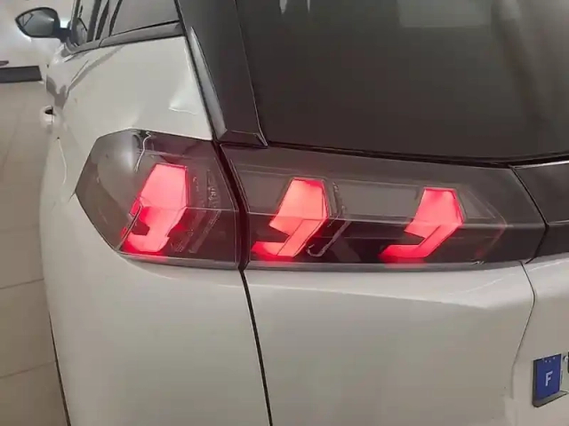 Peugeot 2008 bluehdi 130 s&amp;s eat8 — photo 50