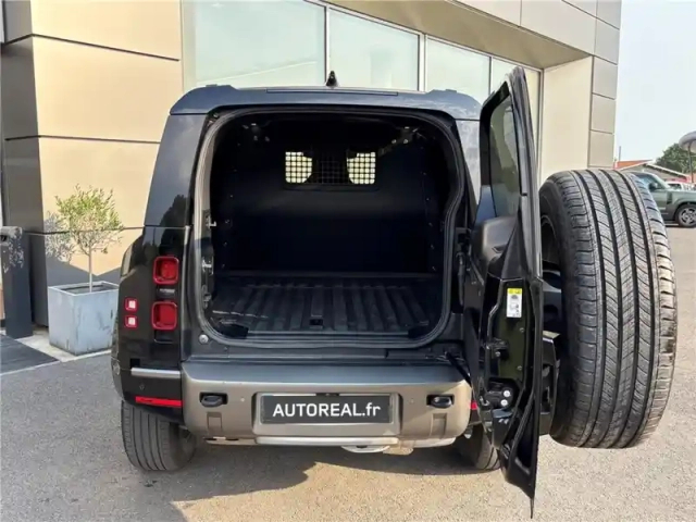 Land Rover Defender 90 d250 mhev bva8 hardtop x-dynamic — photo 11