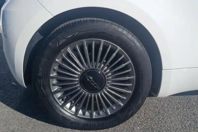 Fiat 500 e 118 ch — photo 14