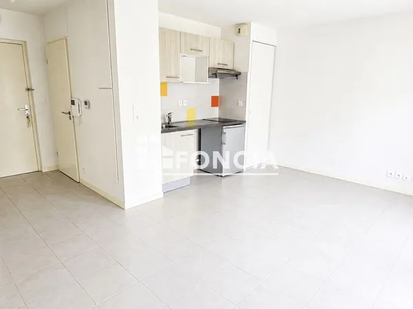 Entre LARDENNES et PRADETTES - APPARTEMENT T1 - LIBRE