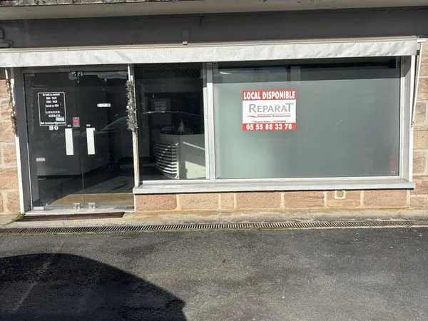 Local 110 m² Objat