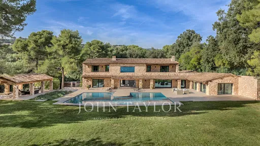 Maison 1170 m²