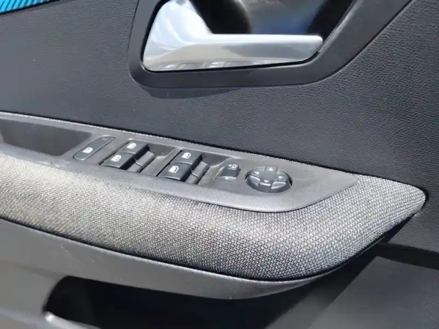Peugeot 208 electrique 50 kwh 136ch — photo 18