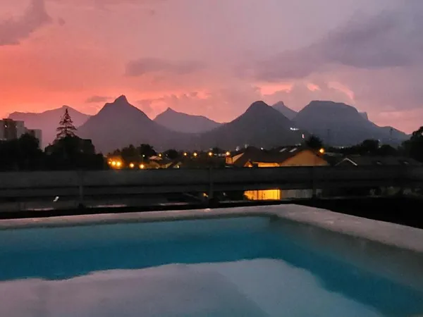 Seyssins appartement 5 pièces dans maison atypique jardin - piscine