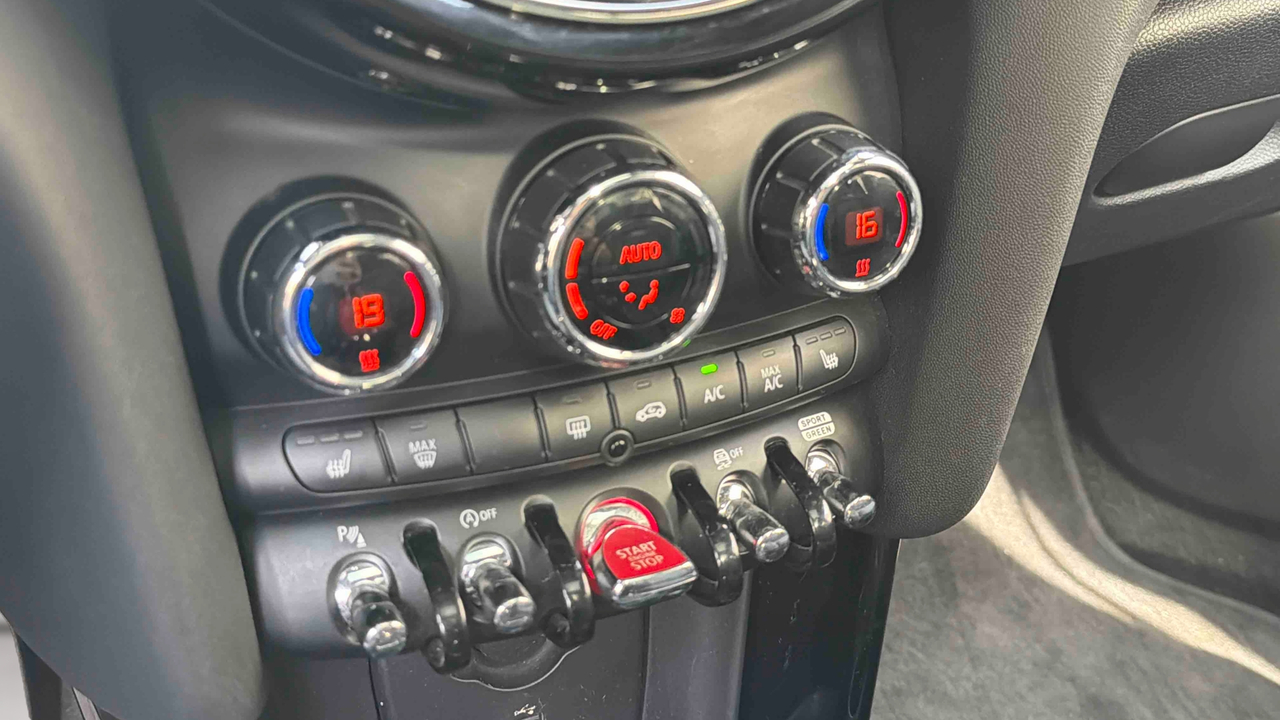 Mini Hatch 5 Portes Cooper 136 ch DKG7 — photo 20