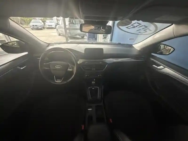 Ford Focus sw 1.0 ecoboost 125ch titanium 96g — photo 10