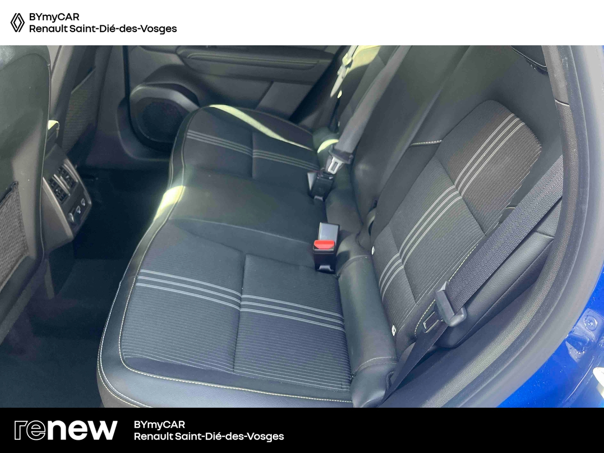 Renault Captur E-Tech full hybrid 145 — photo 12