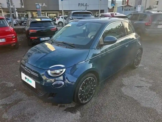 Fiat 500 e 118ch icône plus (pack style)