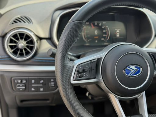 DFSK Seres 3 EV 163 - Pack Luxury – 2025 – 4500 km – Électrique – Boîte Automatique — photo 2
