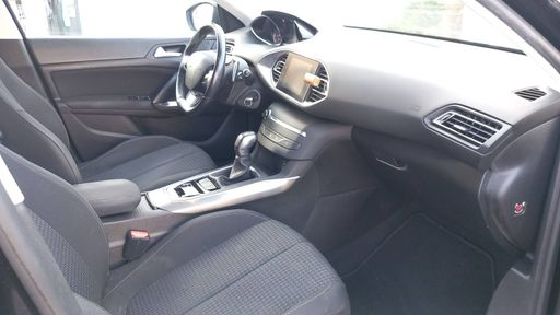 Peugeot 308 SW 1.5 BlueHDi 130 EAT6 - Active Business – 2019 – 172055 km – Diesel – Boîte Automatique — photo 23