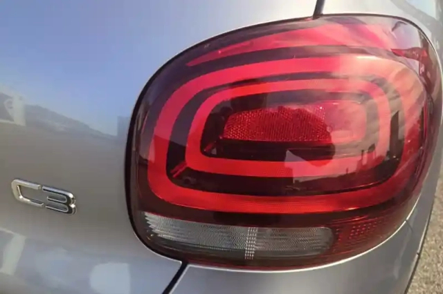 Citroën C3 puretech 110 s&amp;s bvm6 — photo 35