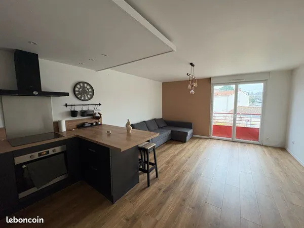 Location Appartement 42 m2 Rezé