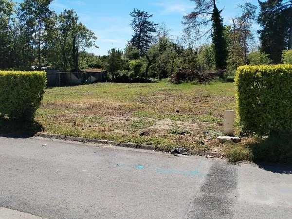 Terrain viabilisé 1070m2