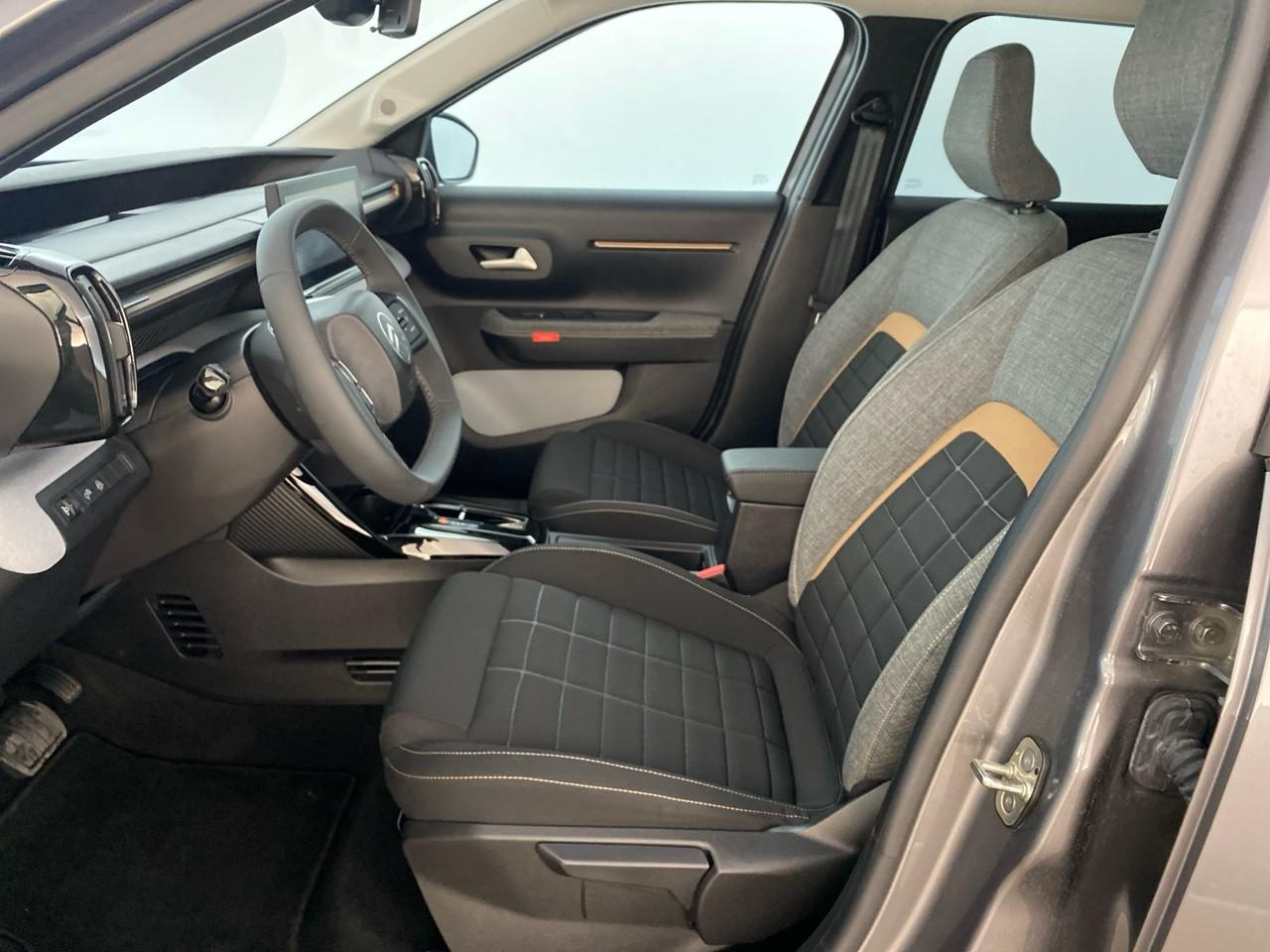 Citroën C3 Aircross hybride 145 ch aut plus — photo 9