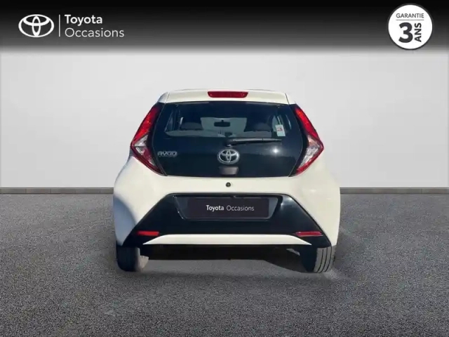 Toyota Aygo 1.0 vvt-i 72ch x-play 5p my19 — photo 4