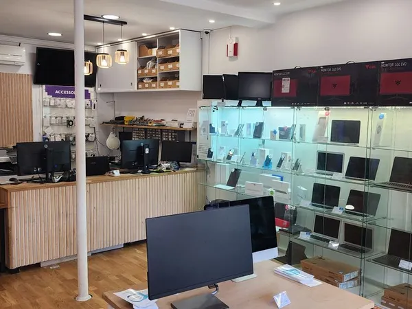 Fonds de commerce boutique Téléphonie & Réparation - Emplacement N°1 (depuis 2013)
