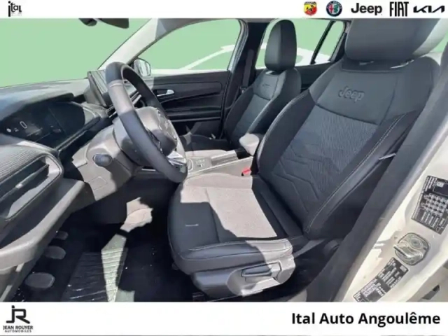 Jeep Avenger 1.2 turbo t3 100ch altitude — photo 9
